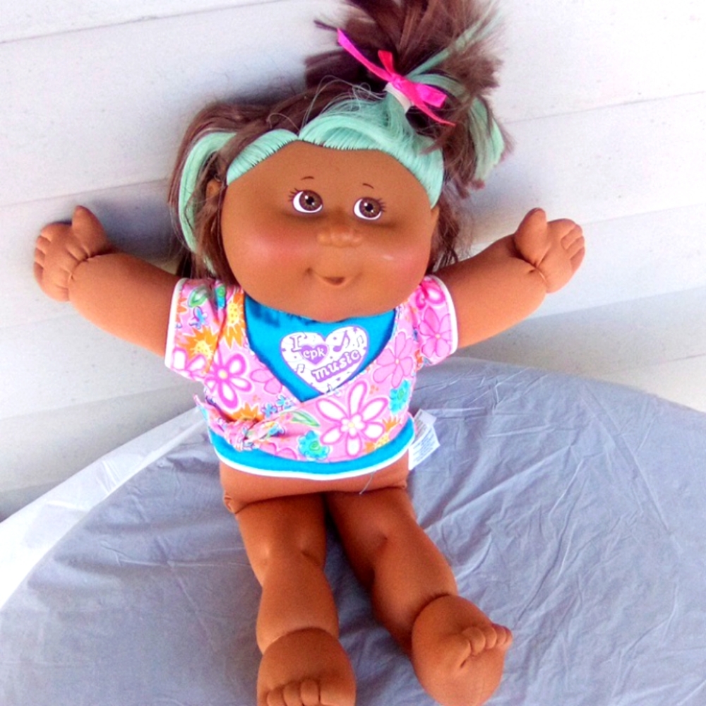 CABBAGE PATCH DOLL - Picture 3 of 5